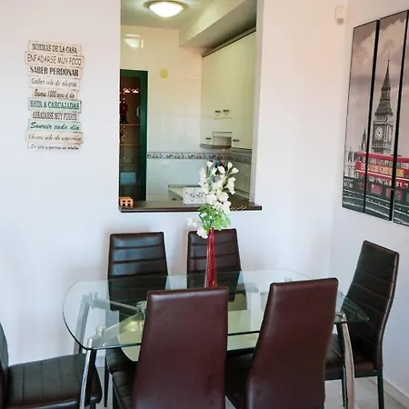 Bright & Quiet 2br Flat W/ Large Terrace & Pool * מיחאס