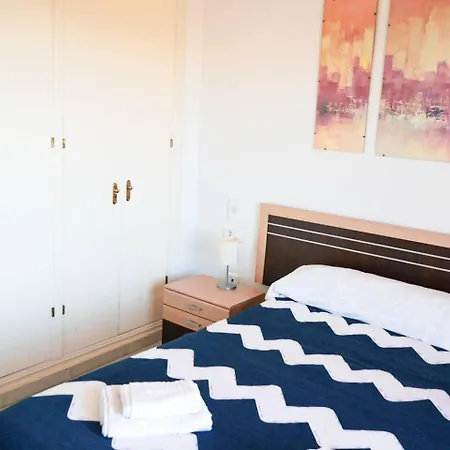Bright & Quiet 2br Flat W/ Large Terrace & Pool * מיחאס