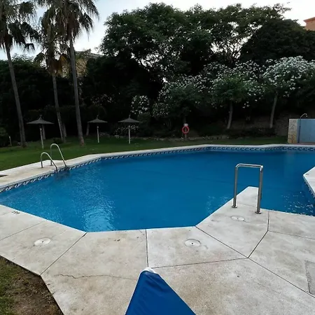 Bright & Quiet 2br Flat W/ Large Terrace & Pool דירה מיחאס