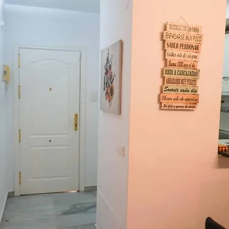 Bright & Quiet 2br Flat W/ Large Terrace & Pool * מיחאס