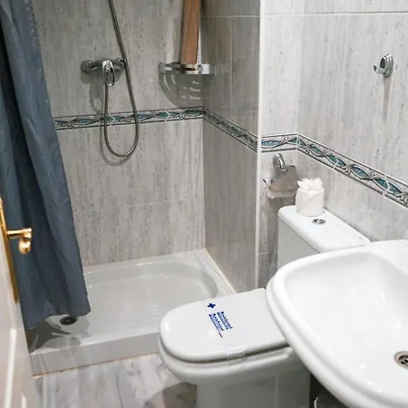 דירה Bright & Quiet 2br Flat W/ Large Terrace & Pool מיחאס