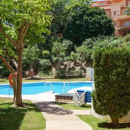 Bright & Quiet 2br Flat W/ Large Terrace & Pool דירה מיחאס
