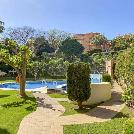 Bright & Quiet 2br Flat W/ Large Terrace & Pool דירה מיחאס