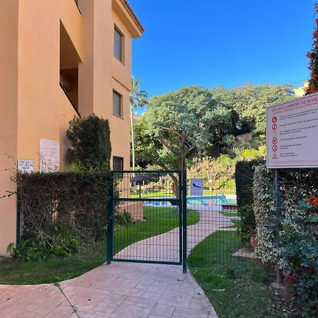 Bright & Quiet 2br Flat W/ Large Terrace & Pool דירה מיחאס