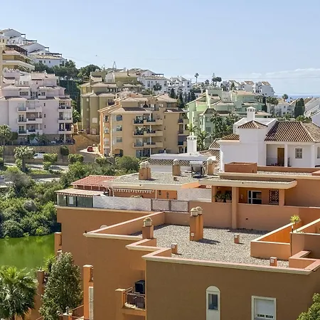 Bright & Quiet 2br Flat W/ Large Terrace & Pool * מיחאס