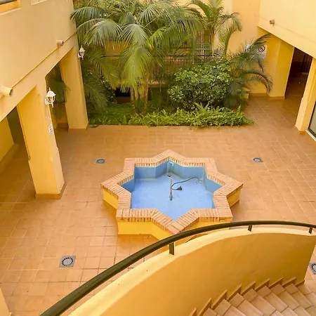 דירה Bright & Quiet 2br Flat W/ Large Terrace & Pool מיחאס