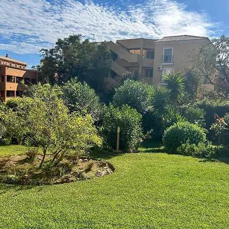 Bright & Quiet 2br Flat W/ Large Terrace & Pool * מיחאס